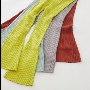 UO Ribbed High Wasited Flare Pants